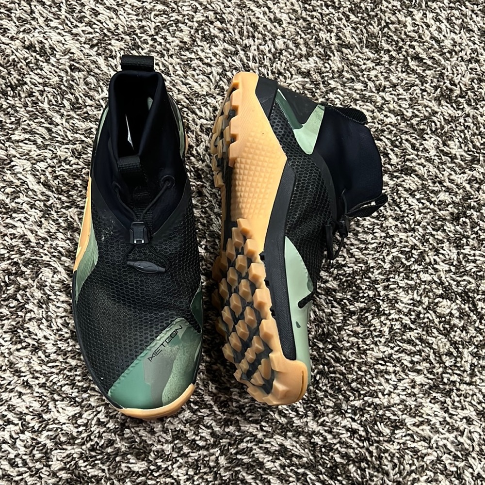 Nike Metcon SF Trail Runners Mens US 10. In great condition. Camo and black.